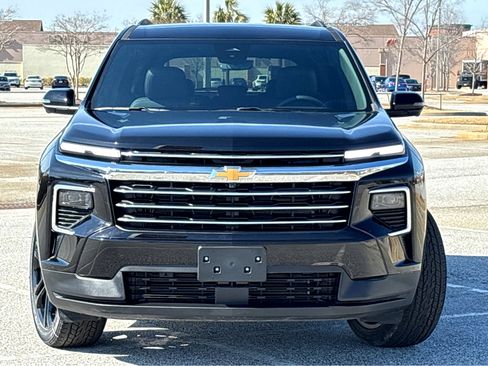 New 2026 Chevrolet Traverse LT w/ Driver Confidence Package image 2