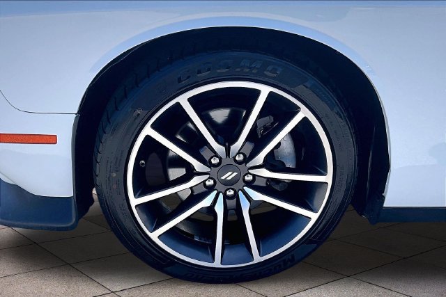 Used 2023 Dodge Challenger R/T RWD image 10
