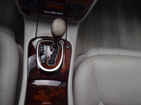 Used 2001 Mercedes-Benz S 500 image 34