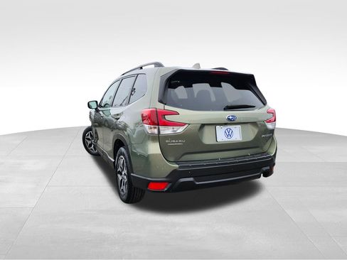 Used 2020 Subaru Forester Premium image 4