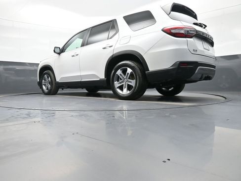Certified 2023 Honda Pilot EX-L image 33