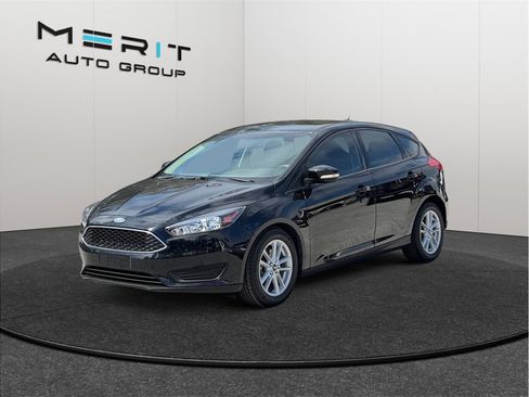 Used 2017 Ford Focus SE image 4