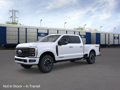 New 2025 Ford F350 Platinum w/ Tremor Off-Road Package