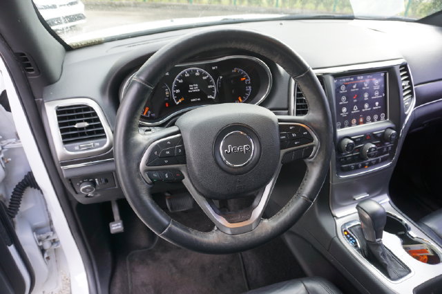 Used 2018 Jeep Grand Cherokee Limited RWD image 9