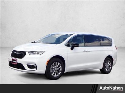 New 2026 Chrysler Pacifica Select