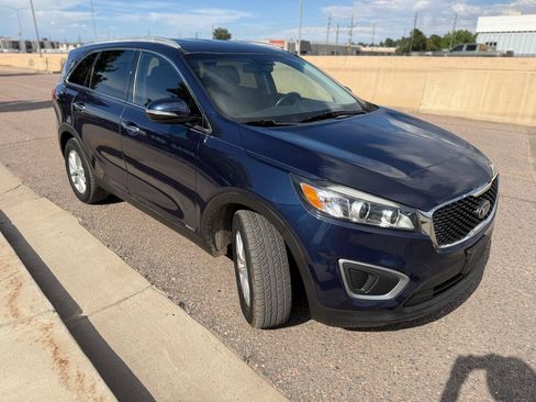 Used 2016 Kia Sorento AWD w/ LX Convenience Package image 7