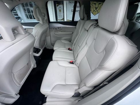 Used 2018 Volvo XC90 T6 Momentum w/ Convenience Package AWD/4WD image 14