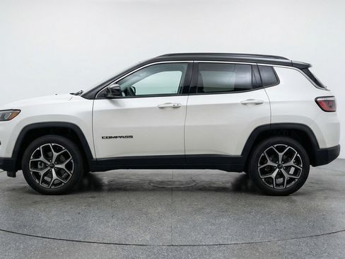 Used 2025 Jeep Compass Limited AWD/4WD image 5
