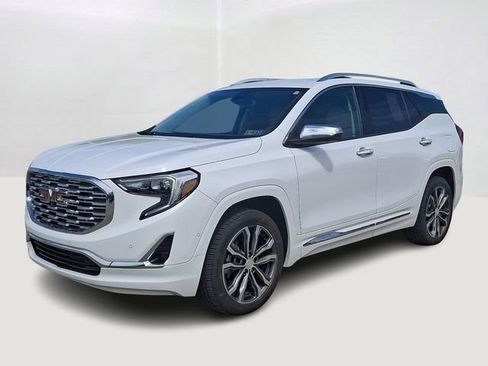 Used 2020 GMC Terrain Denali w/ Denali Premium Package AWD/4WD image 3