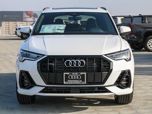 Used 2025 Audi Q3 2.0T Premium image 2