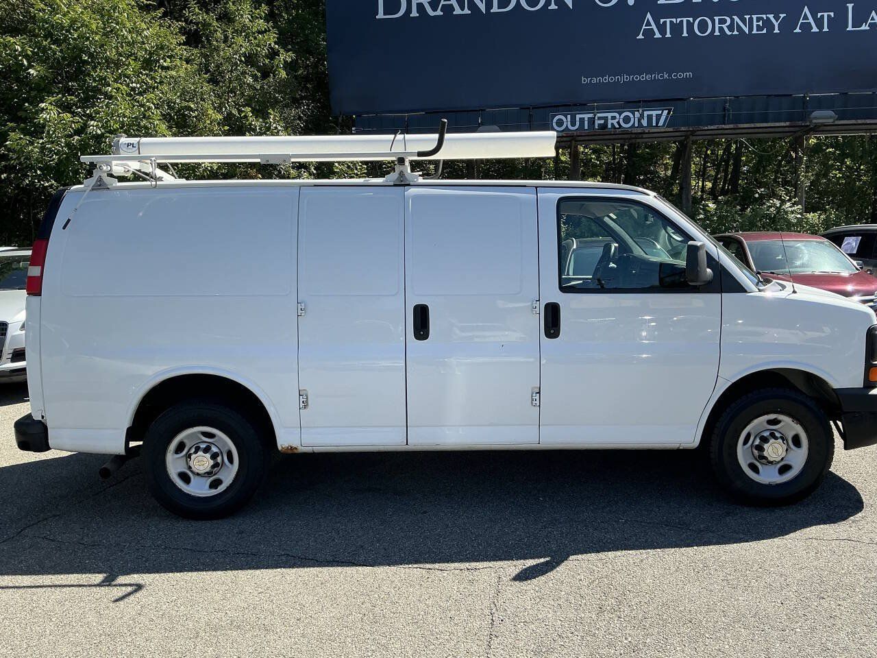 Used 2014 Chevrolet Express 2500 RWD image 4
