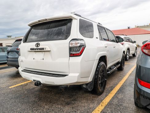Used 2023 Toyota 4Runner SR5 Premium w/ Moonroof Package RWD image 7