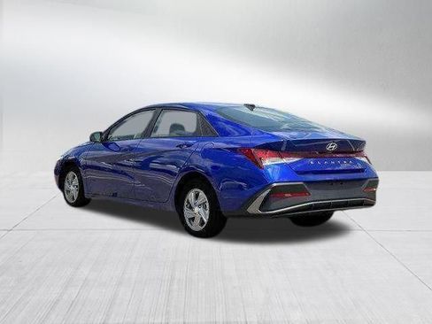 New 2025 Hyundai Elantra SE image 14