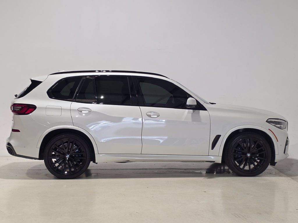 Used 2021 BMW X5 xDrive40i w/ M Sport Package AWD/4WD image 4