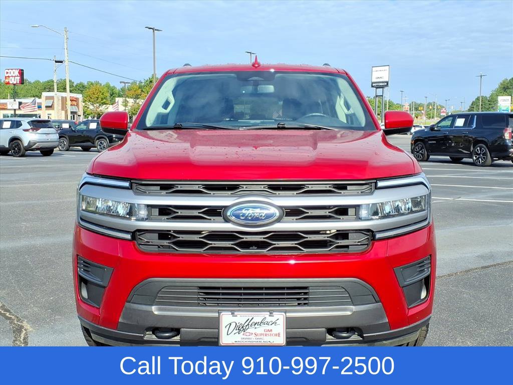 Used 2022 Ford Expedition XLT AWD/4WD image 2