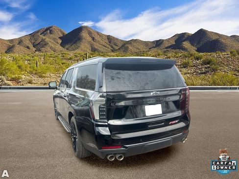 Used 2025 Chevrolet Suburban RST w/ RST Capability Package AWD/4WD image 3