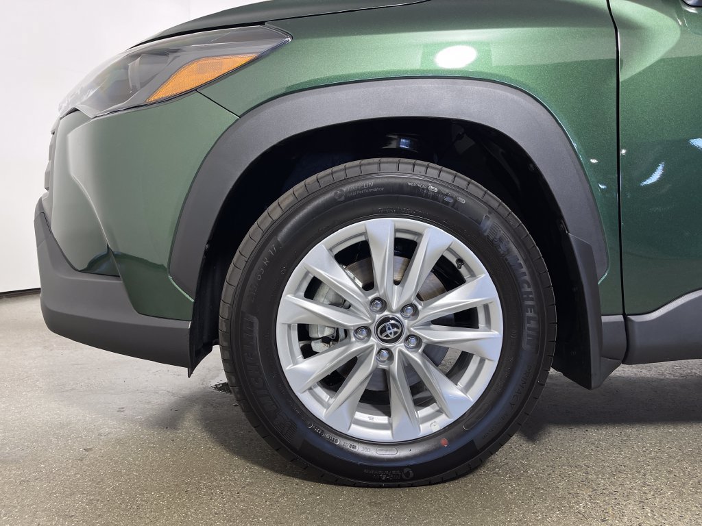 New 2026 Toyota Corolla Cross LE FWD image 11