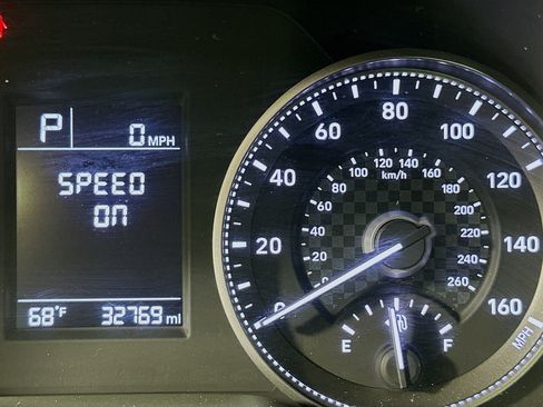 Used 2019 Hyundai Elantra SE image 18