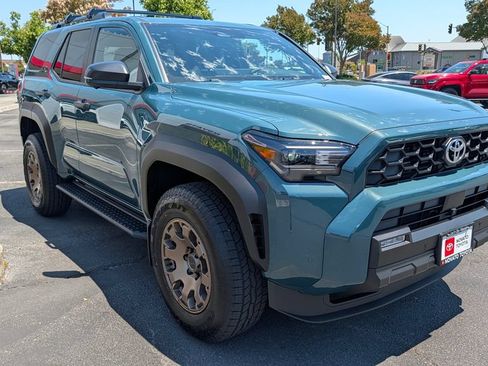 New 2026 Toyota 4Runner TRD Off-Road Premium AWD/4WD image 15