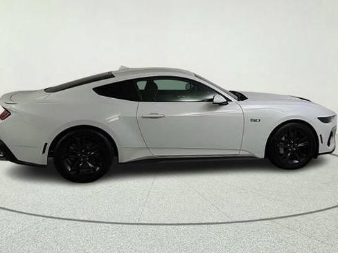 Used 2025 Ford Mustang GT RWD image 8