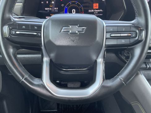 Used 2024 Chevrolet Colorado ZR2 w/ Technology Package AWD/4WD image 10