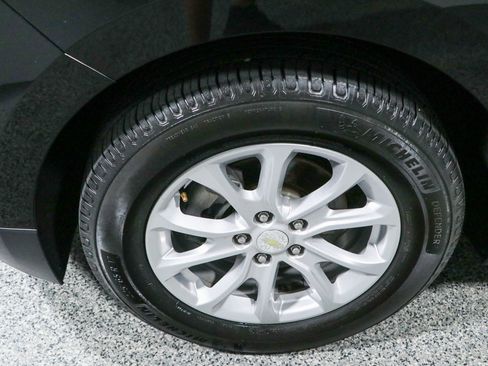 Used 2019 Chevrolet Equinox LT FWD image 11
