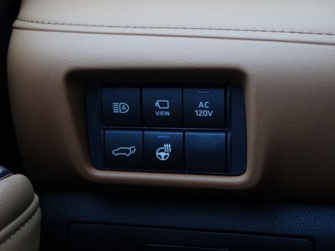 New 2026 Toyota Highlander Platinum image 31