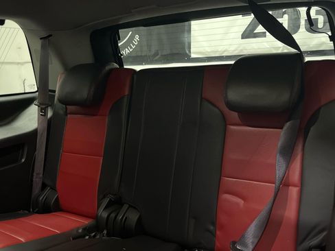 Used 2017 GMC Yukon SLE image 25