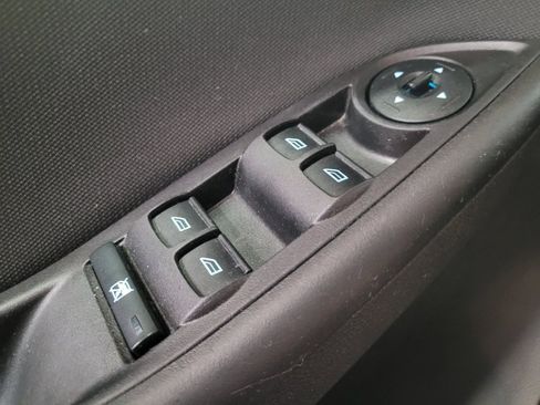 Used 2018 Ford Focus SE FWD image 27