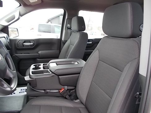 Used 2024 Chevrolet Silverado 1500 W/T w/ Z71 Off-Road Package image 10