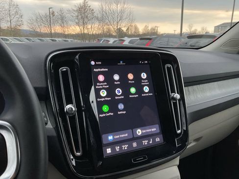 Certified 2024 Volvo XC40 B5 Plus w/ Climate Package image 22