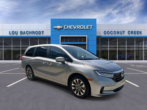 Used 2024 Honda Odyssey EX-L image 2