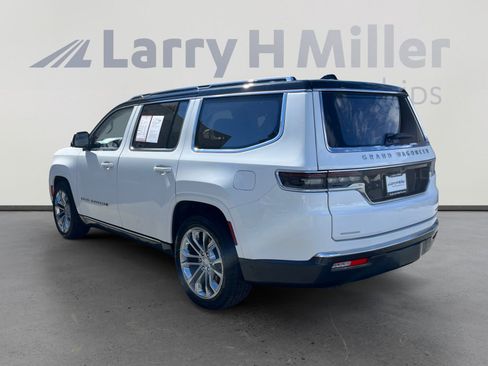 Used 2022 Jeep Grand Wagoneer Series II w/ Premium Group II image 3
