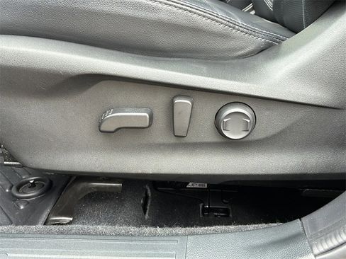 Used 2022 Subaru Forester Limited w/ Popular Package #3 image 14