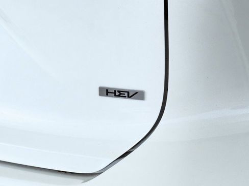 Used 2024 Kia Niro LX image 42