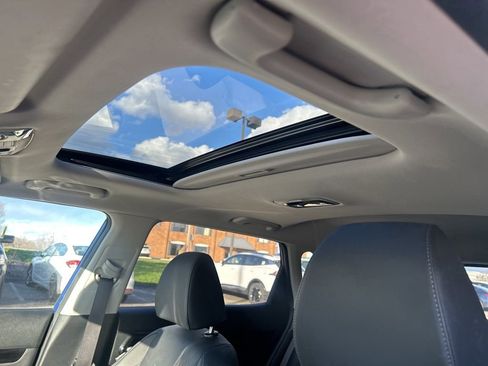 Certified 2023 Kia Seltos SX w/ SX Sunroof Package image 12