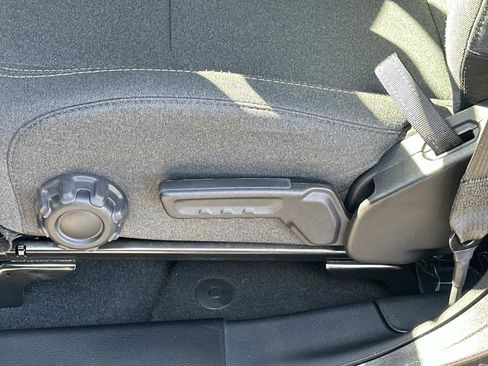 Used 2024 Jeep Wrangler Unlimited Sport image 18