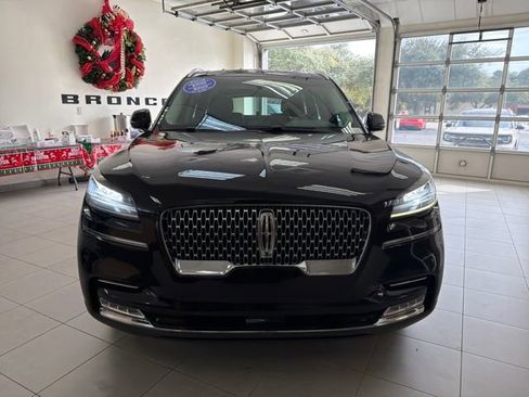 Used 2020 Lincoln Aviator Reserve w/ Elements Package Plus image 2