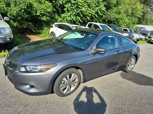 Used 2010 Honda Accord EX-L image 2