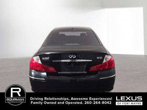 Used 2010 INFINITI M35 Base w/ Technology Pkg image 7