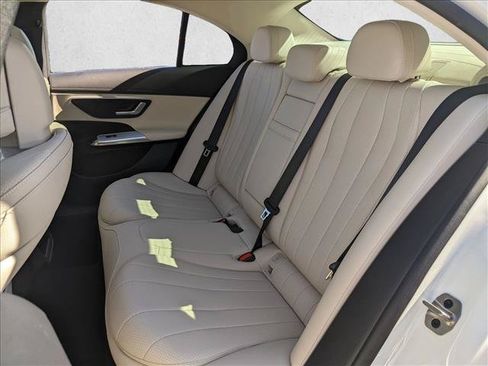 Used 2025 Mercedes-Benz E 350 Sedan image 19