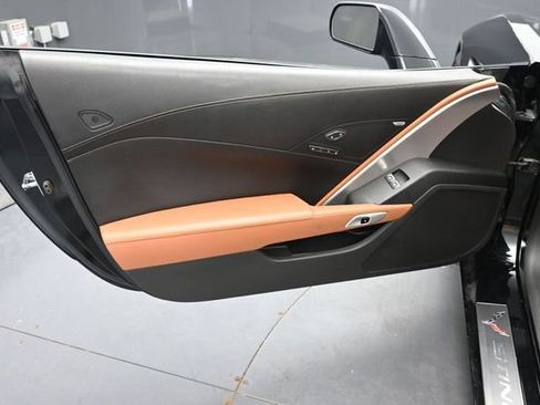 Used 2019 Chevrolet Corvette Stingray Convertible w/ 2LT Preferred Equipment Group RWD image 9