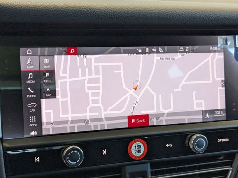 Used 2025 Porsche Macan image 19