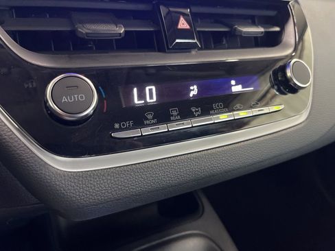 Used 2024 Toyota Corolla LE FWD image 11