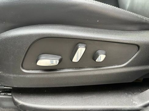 Used 2024 Cadillac XT5 Premium Luxury image 39