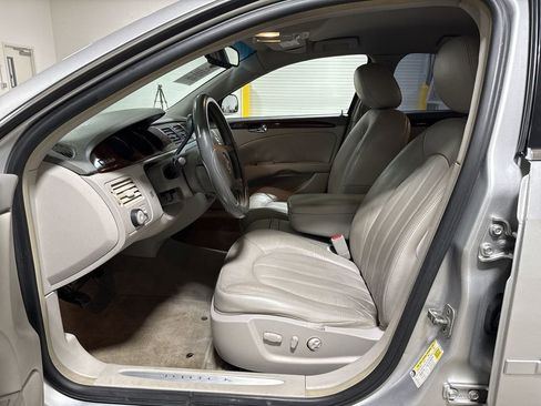 Used 2010 Buick Lucerne CXL FWD image 18
