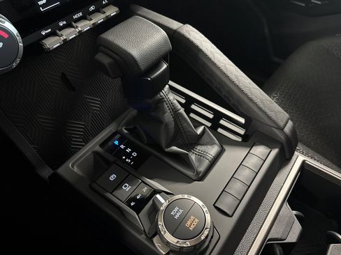 New 2026 Toyota 4Runner SR5 AWD/4WD image 26