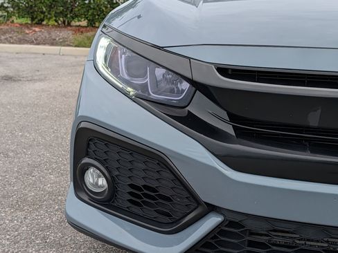 Used 2018 Honda Civic EX image 9