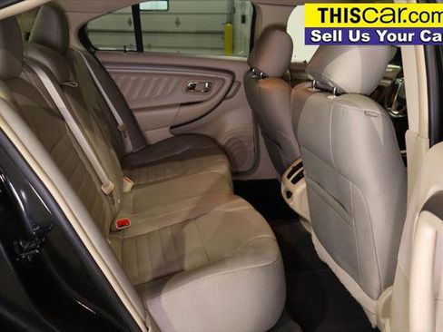Used 2013 Ford Taurus SE image 19