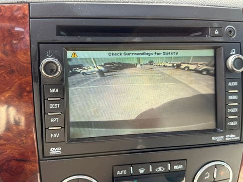 Used 2011 Chevrolet Tahoe LTZ image 28